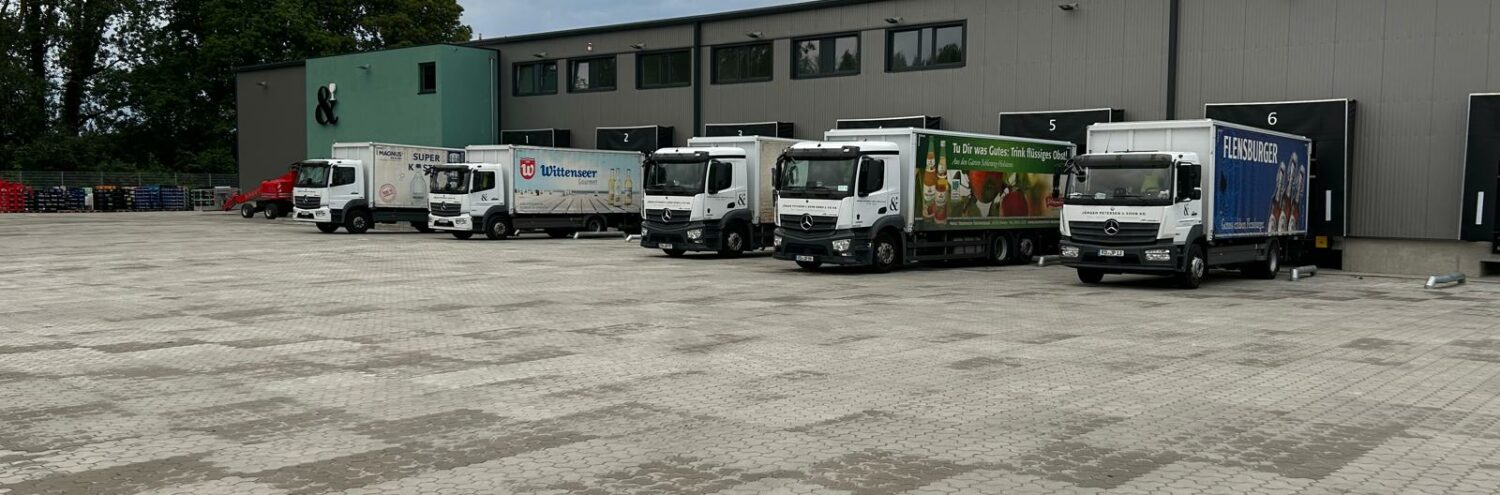 Ein LKW wird beladen